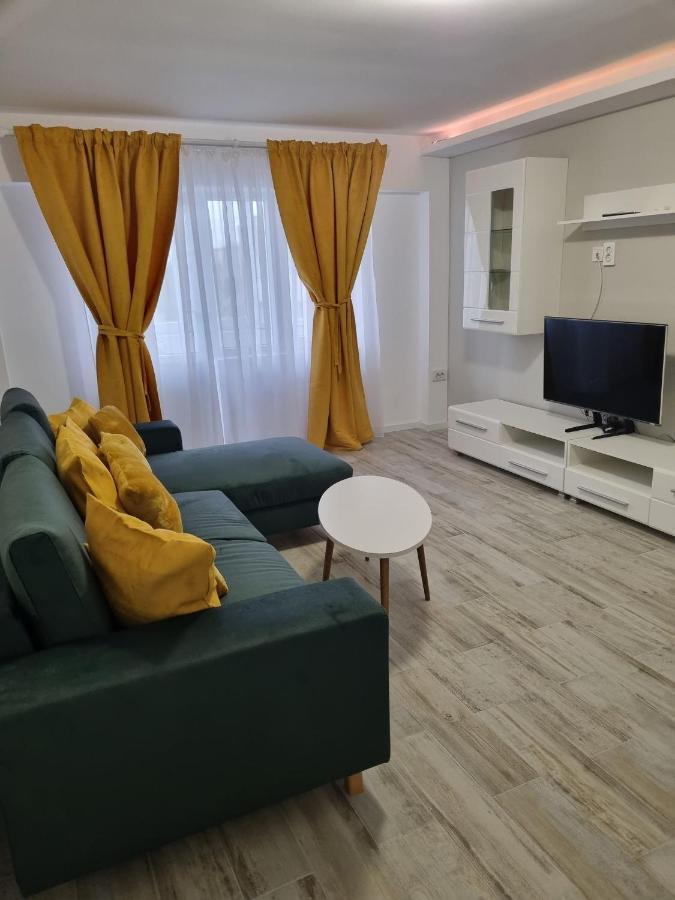 Luxurious Apartment With 3 Rooms And 2 Bathrooms In Corabia Exterior foto