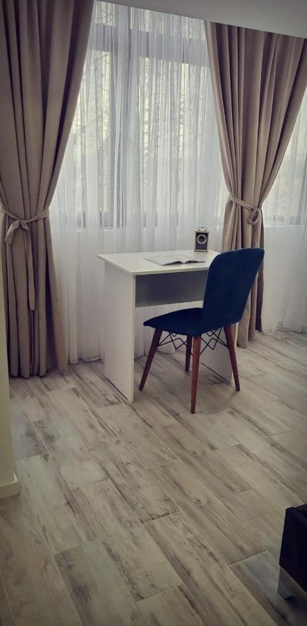 Luxurious Apartment With 3 Rooms And 2 Bathrooms In Corabia Exterior foto