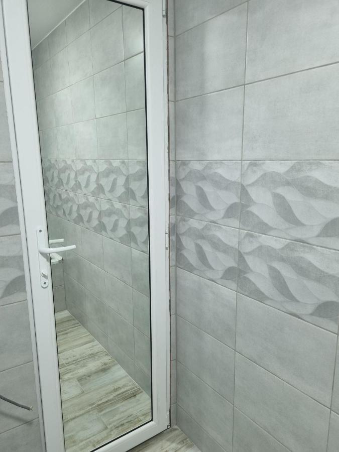 Luxurious Apartment With 3 Rooms And 2 Bathrooms In Corabia Exterior foto