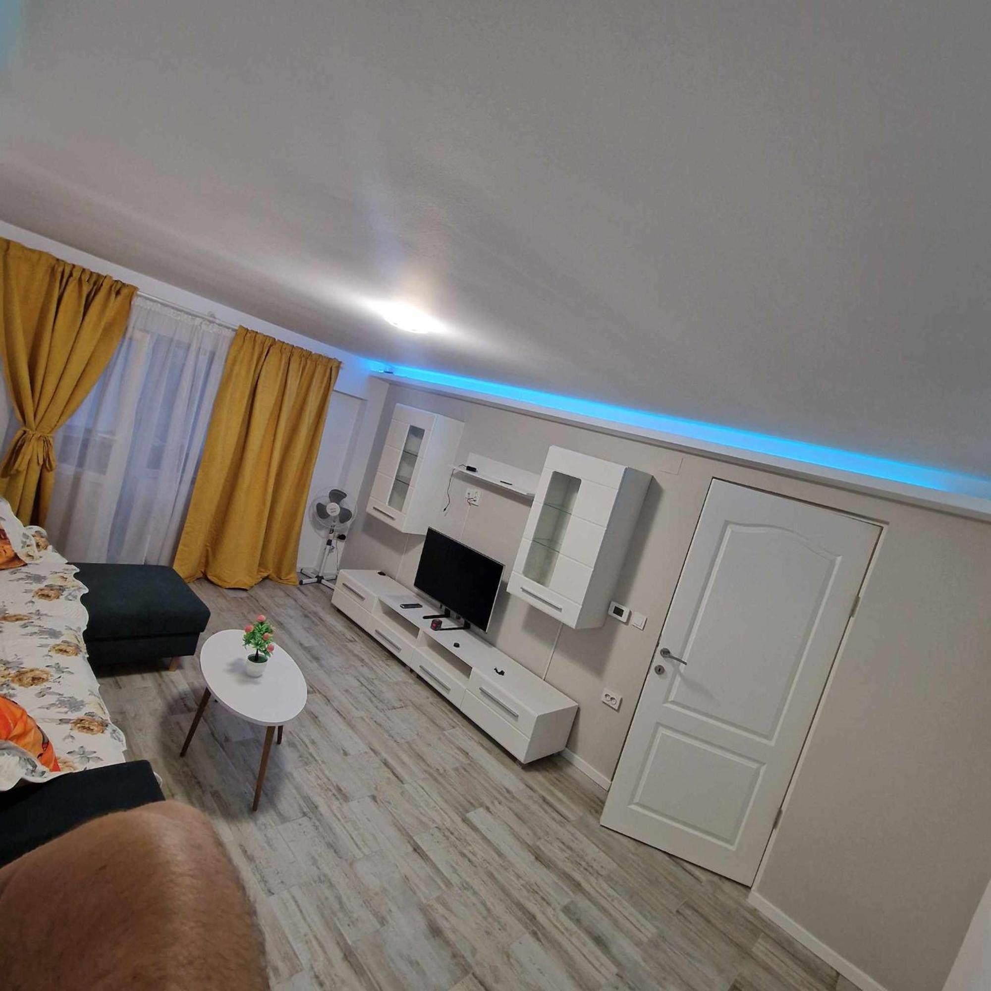 Luxurious Apartment With 3 Rooms And 2 Bathrooms In Corabia Exterior foto